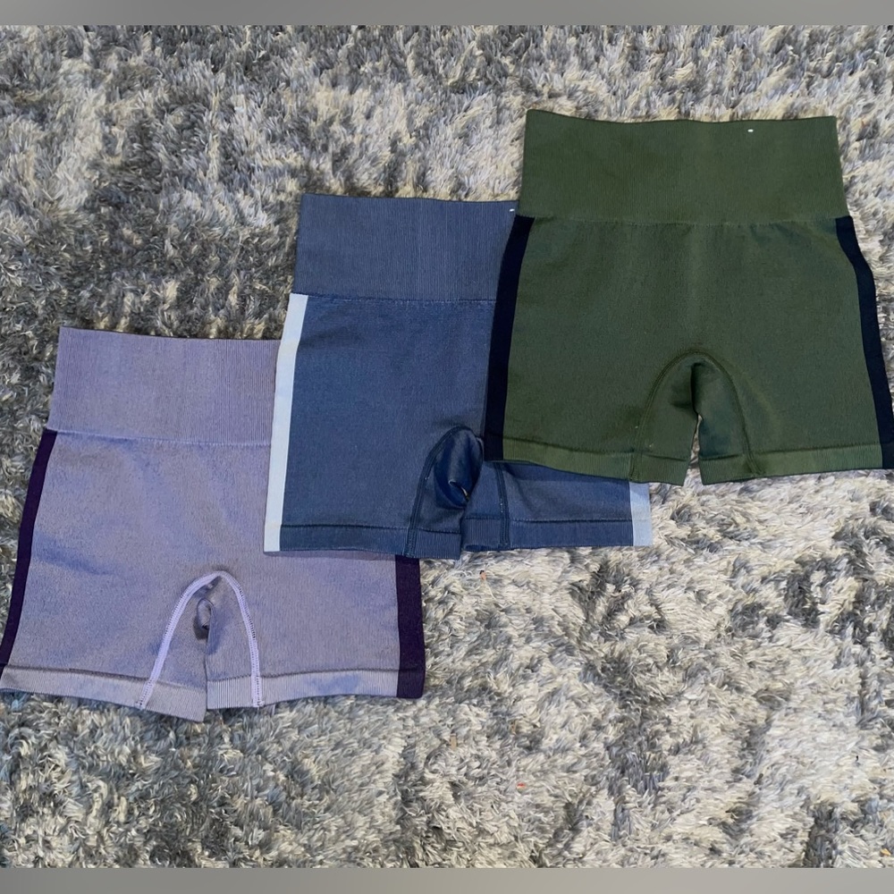 🔥3 For 15🔥 Arizona Body XS Seamless Color Block Athletic Shorts Set